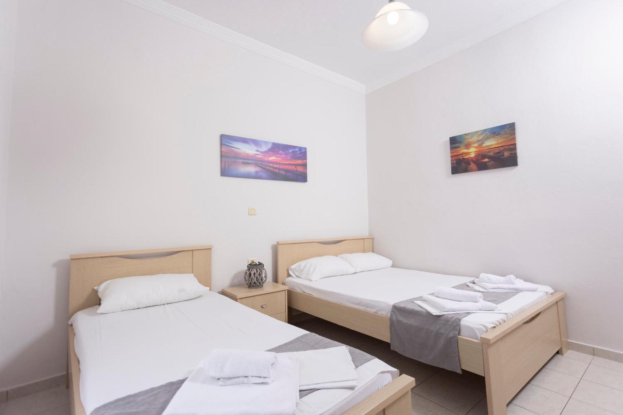Ice Hot Rooms Pefkochori Exterior photo
