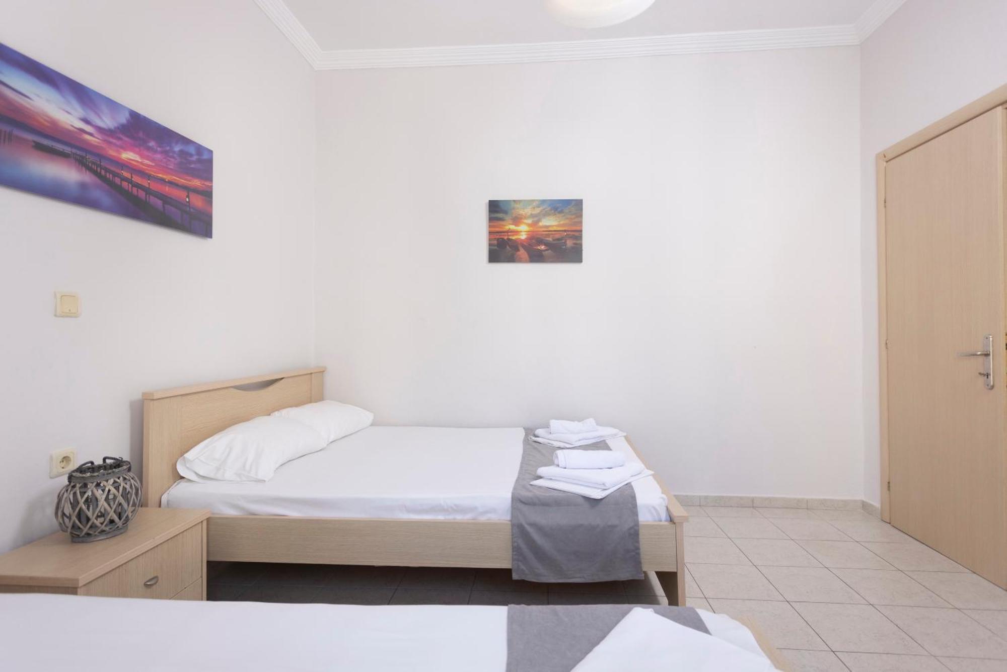 Ice Hot Rooms Pefkochori Exterior photo